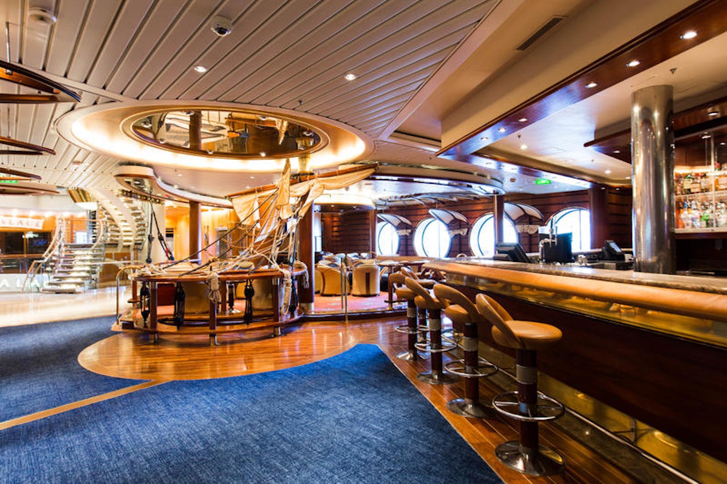 Schooner Bar on Explorer of the Seas
