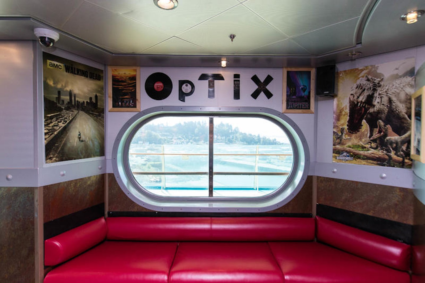 Optix Tean Disco on Explorer of the Seas
