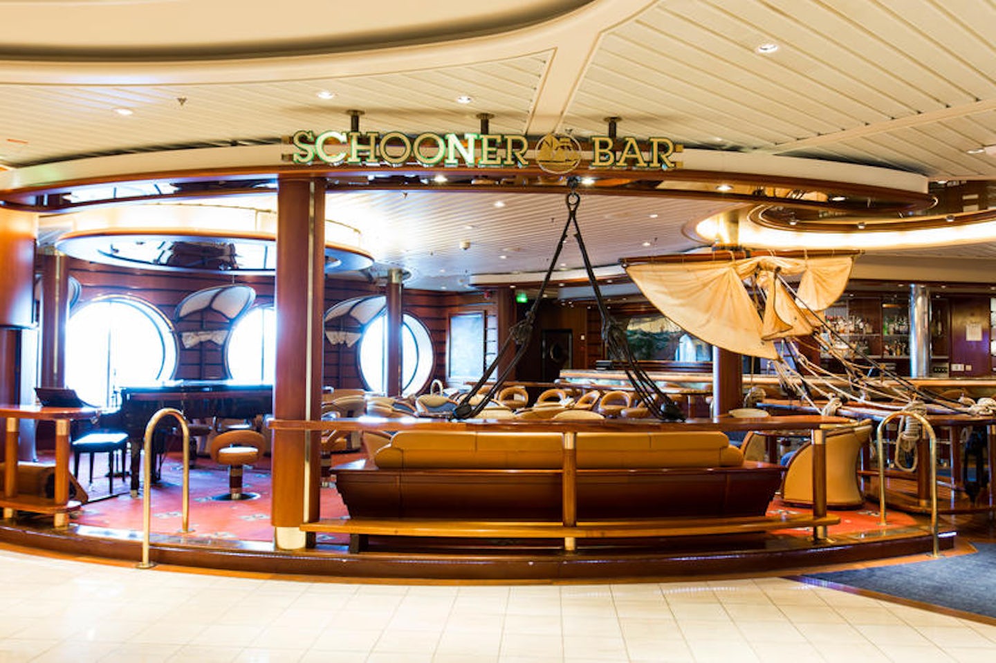 Schooner Bar on Explorer of the Seas