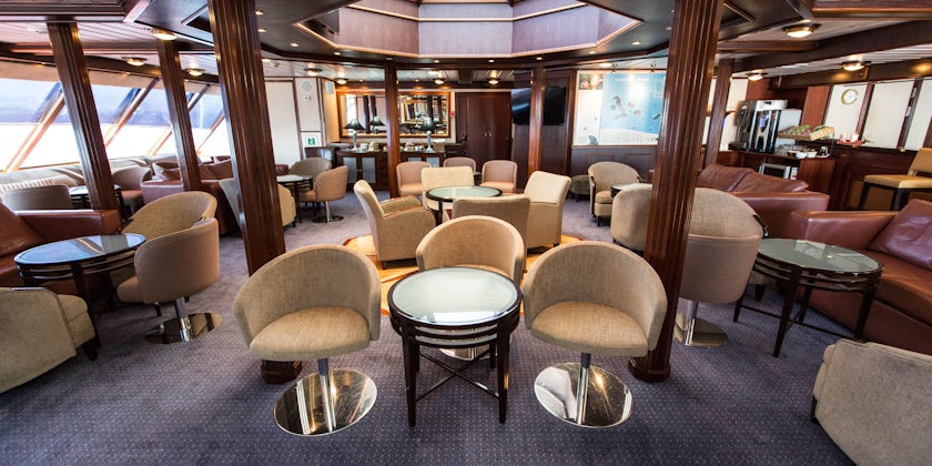 Lounge on National Geographic Islander (Photo: Cruise Critic)