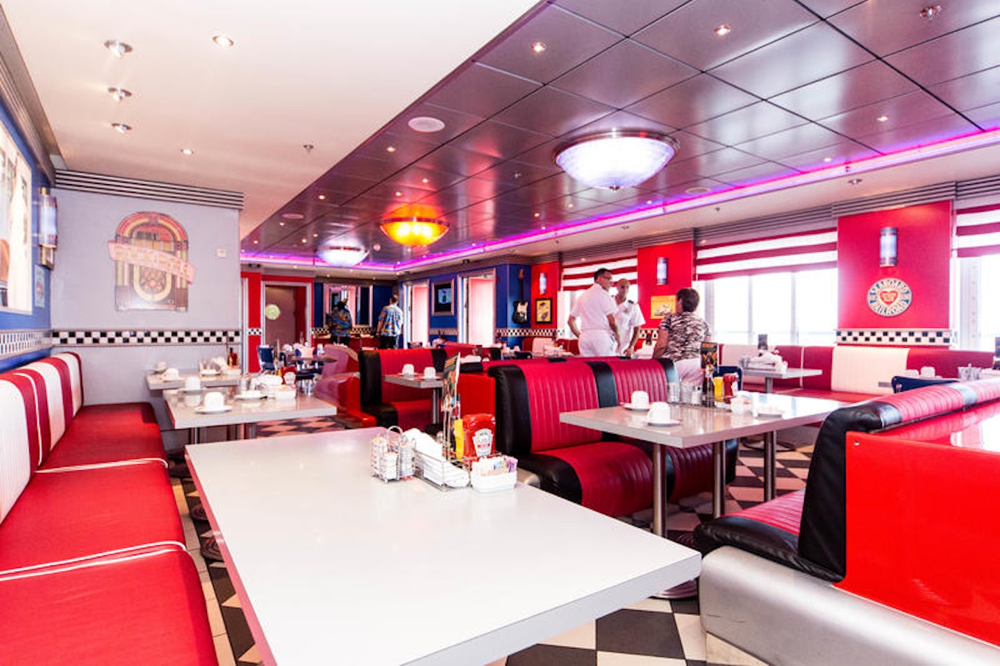 Cadillac Diner on Pride of America