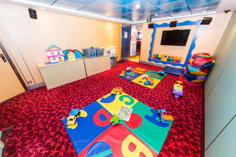 Splash Academy on Norwegian (NCL) Pride of America Cruise Ship Cruise