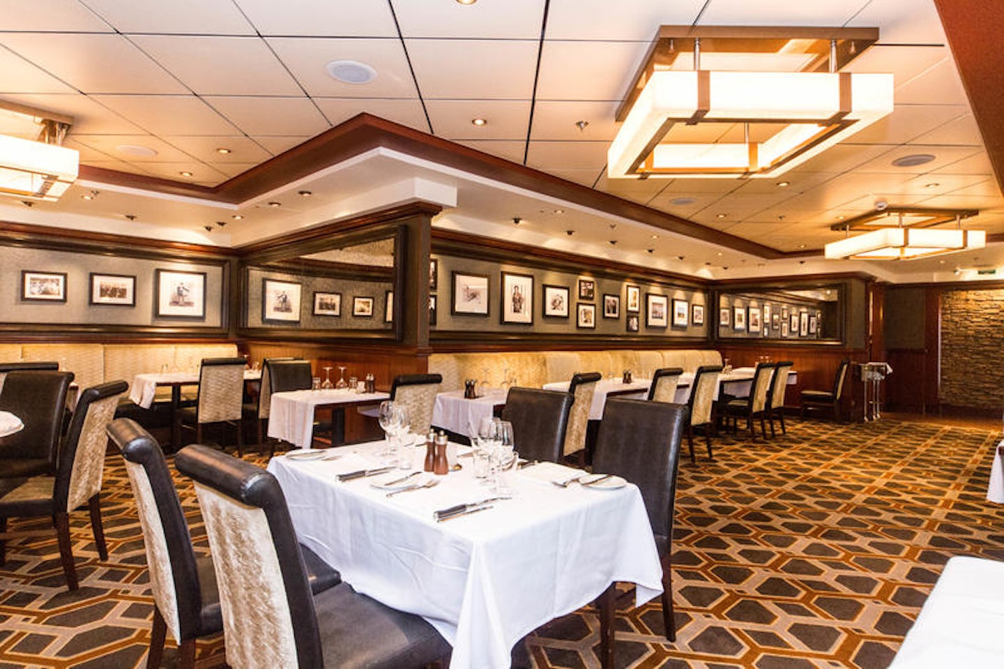 Cagney's Steakhouse on Pride of America