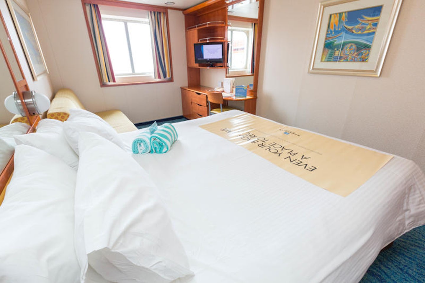 The Family Oceanview Cabin (Picture Window) on Norwegian Sun