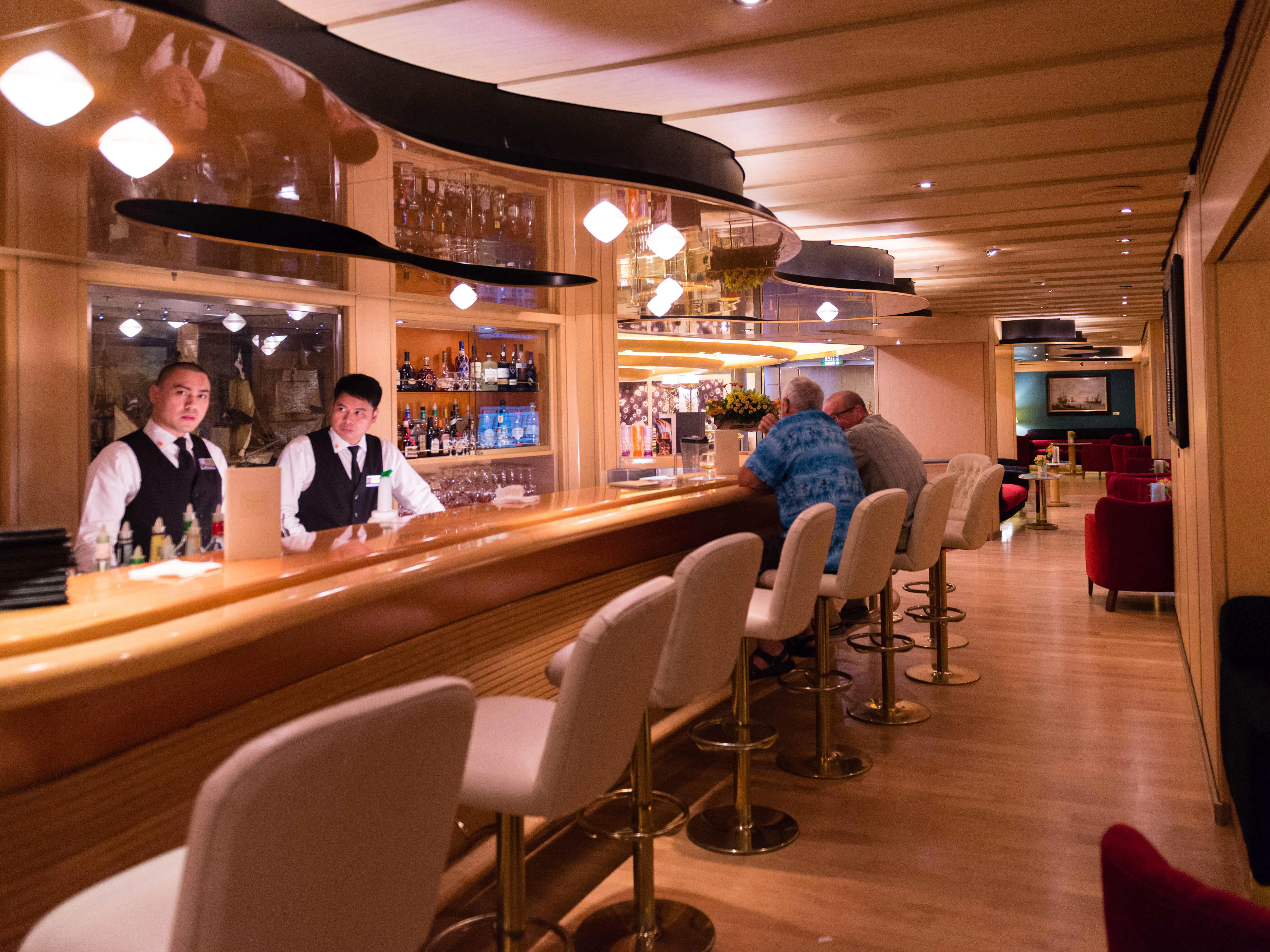 Oosterdam Dining: Restaurants & Food on Cruise Critic