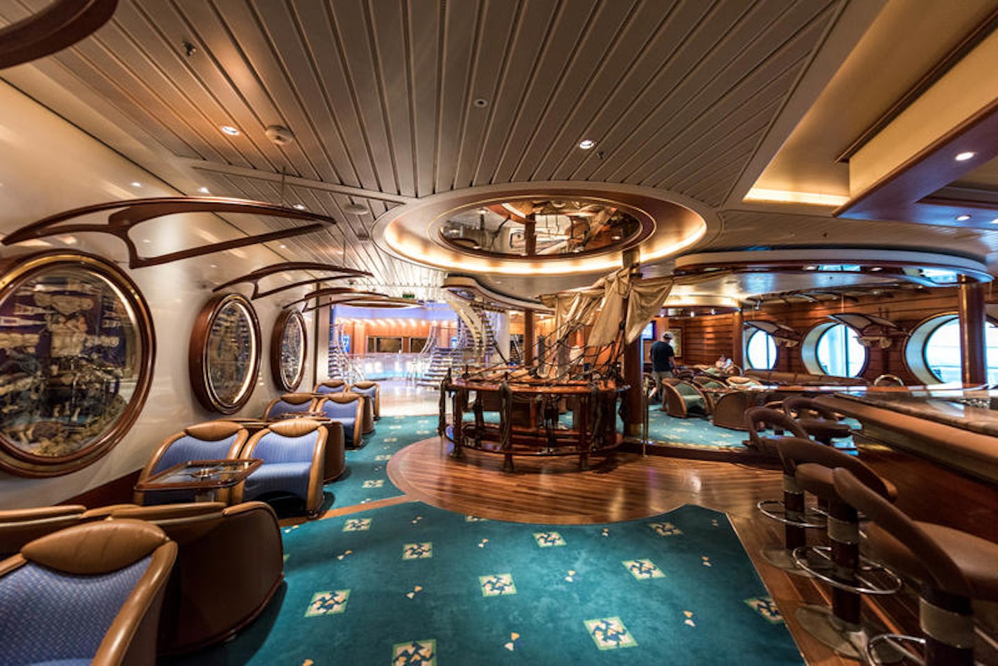 Schooner Bar on Adventure of the Seas