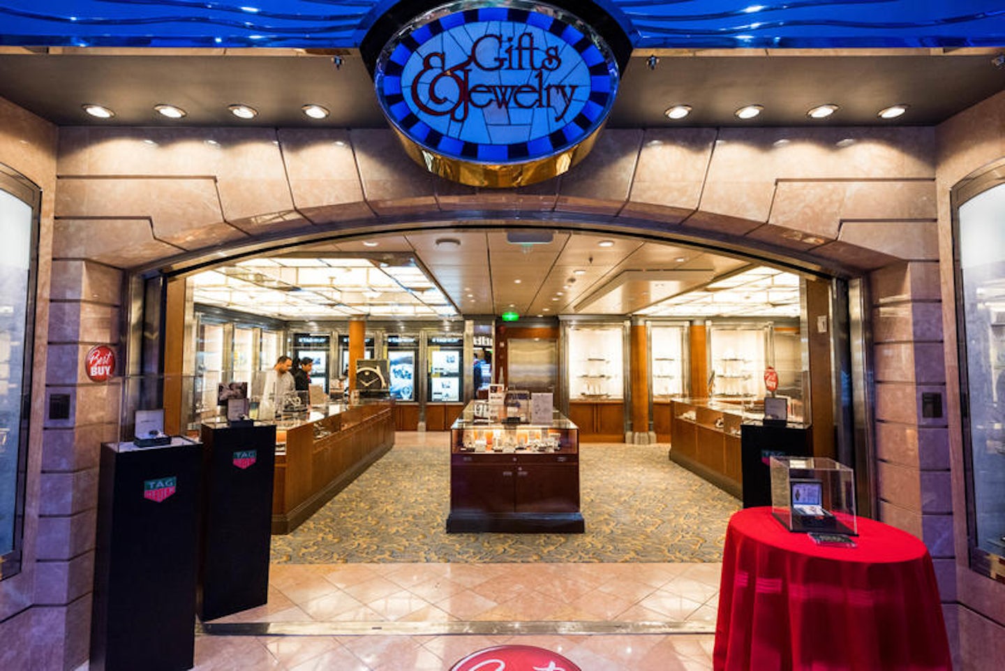 Shops on Adventure of the Seas