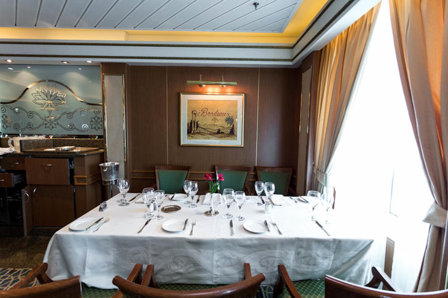 Bordeaux Dining Room on Island Princess