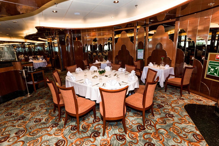 restaurants near the royal yacht britannia