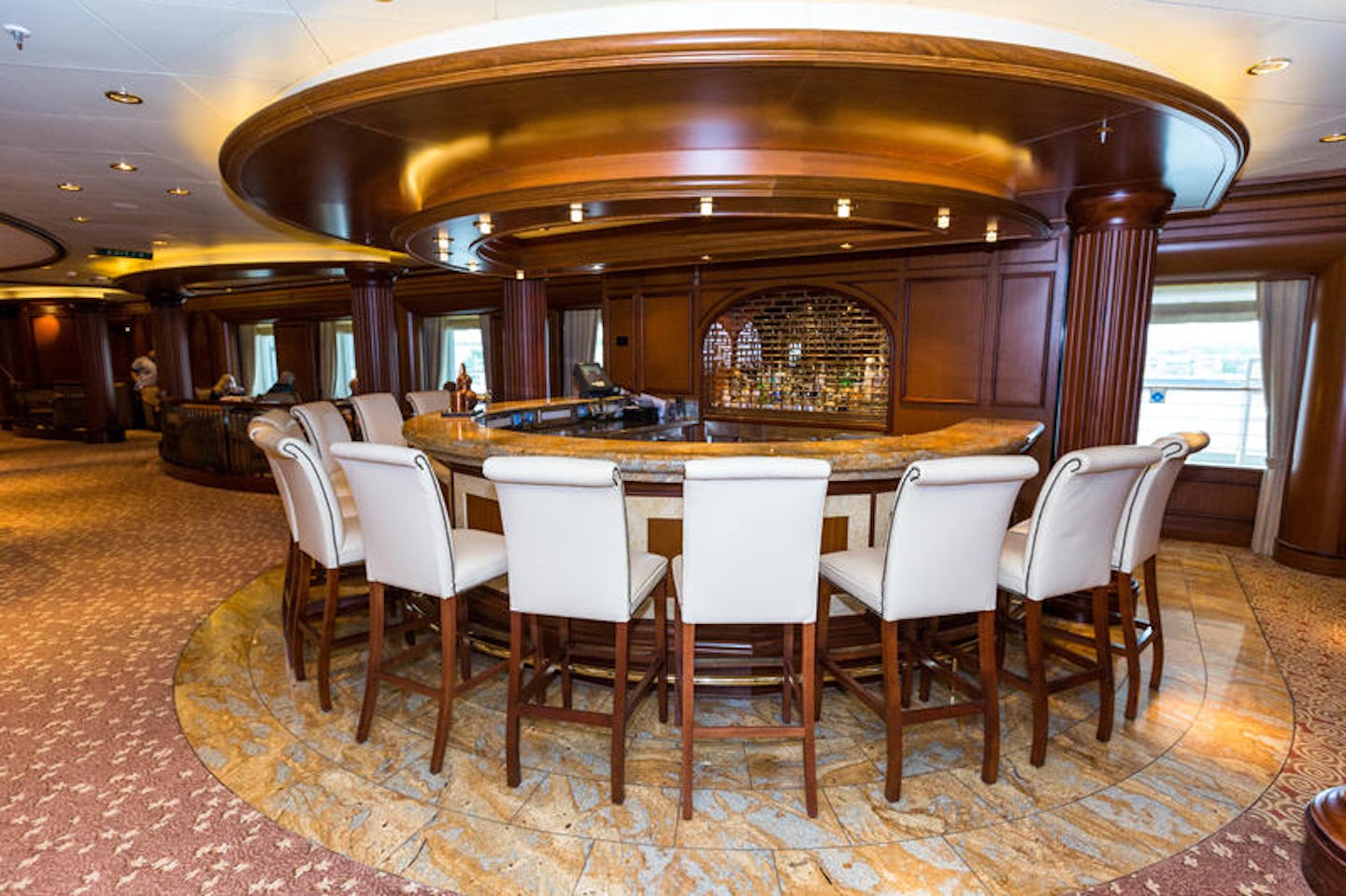 Midships Lounge on Queen Victoria