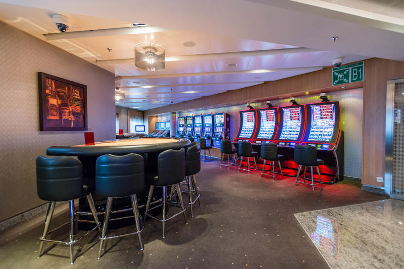 movie theater quest casino