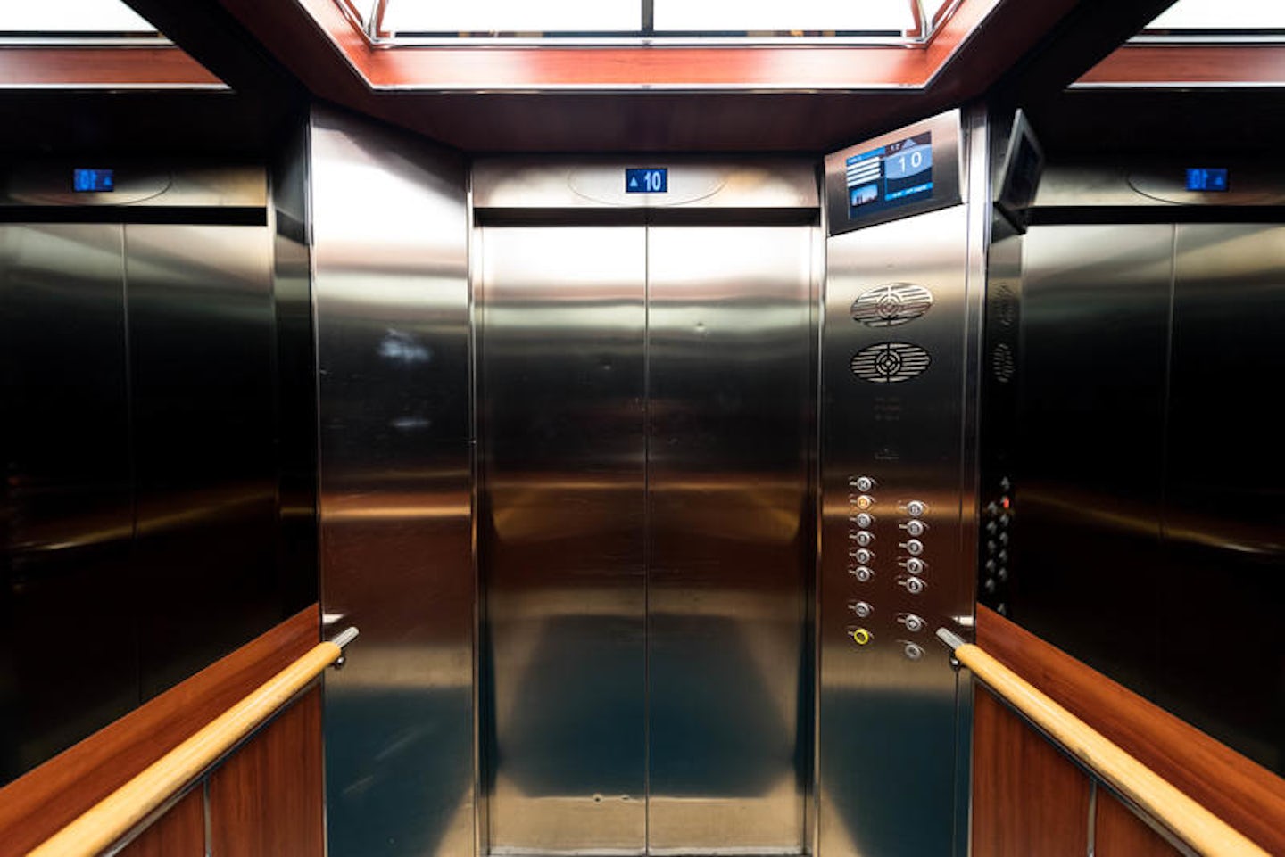 Elevators on Norwegian Pearl