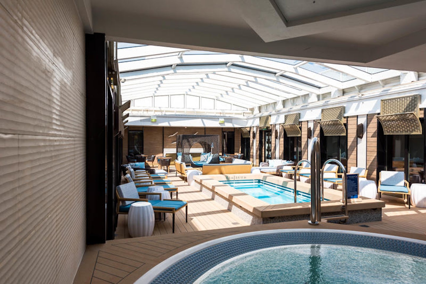 The Haven Courtyard on Norwegian Pearl