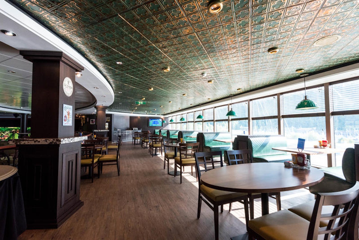 O'Sheehan's Neighborhood Bar & Grill on Norwegian Pearl