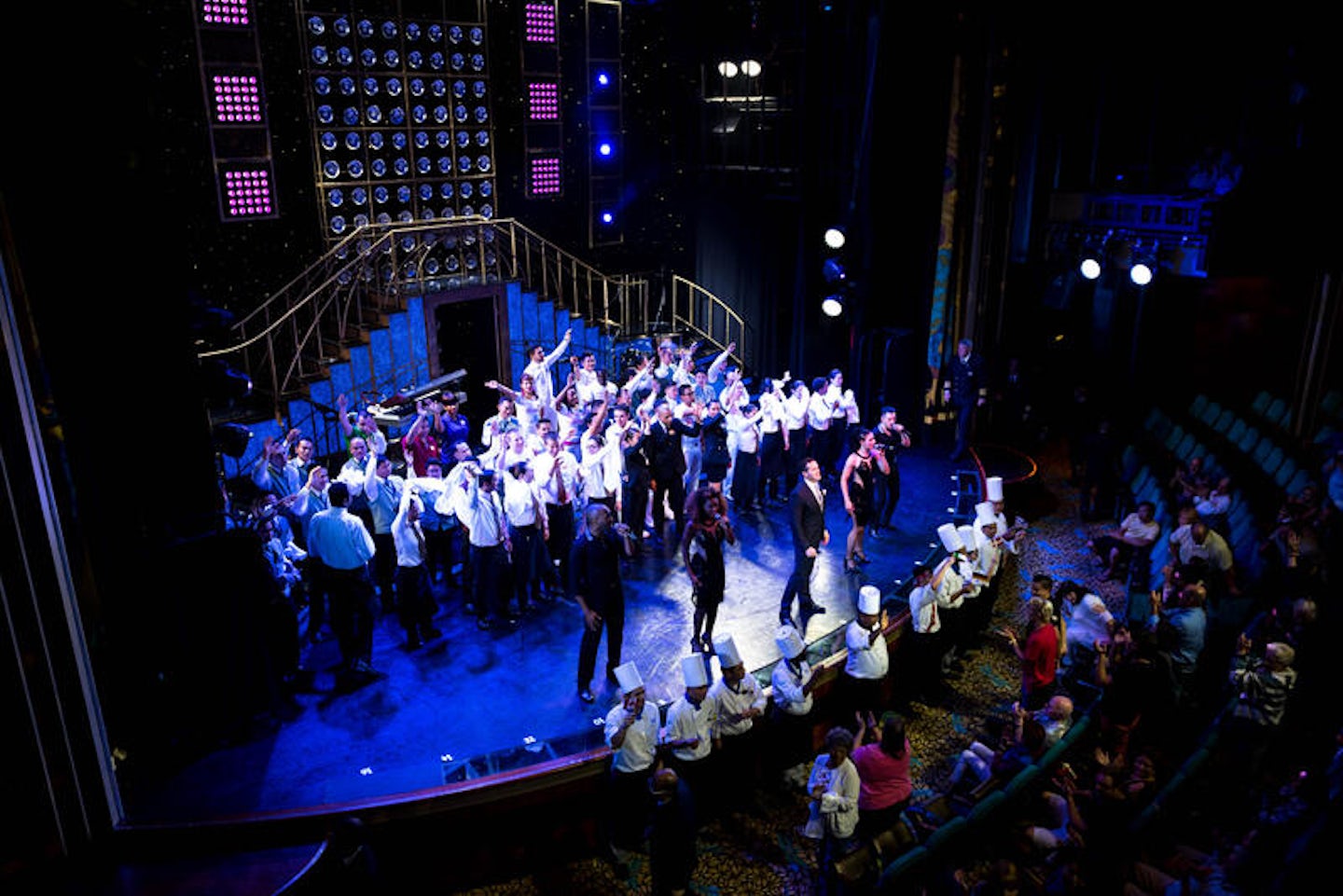 "Farewell Show" at Stardust Theater on Norwegian Pearl