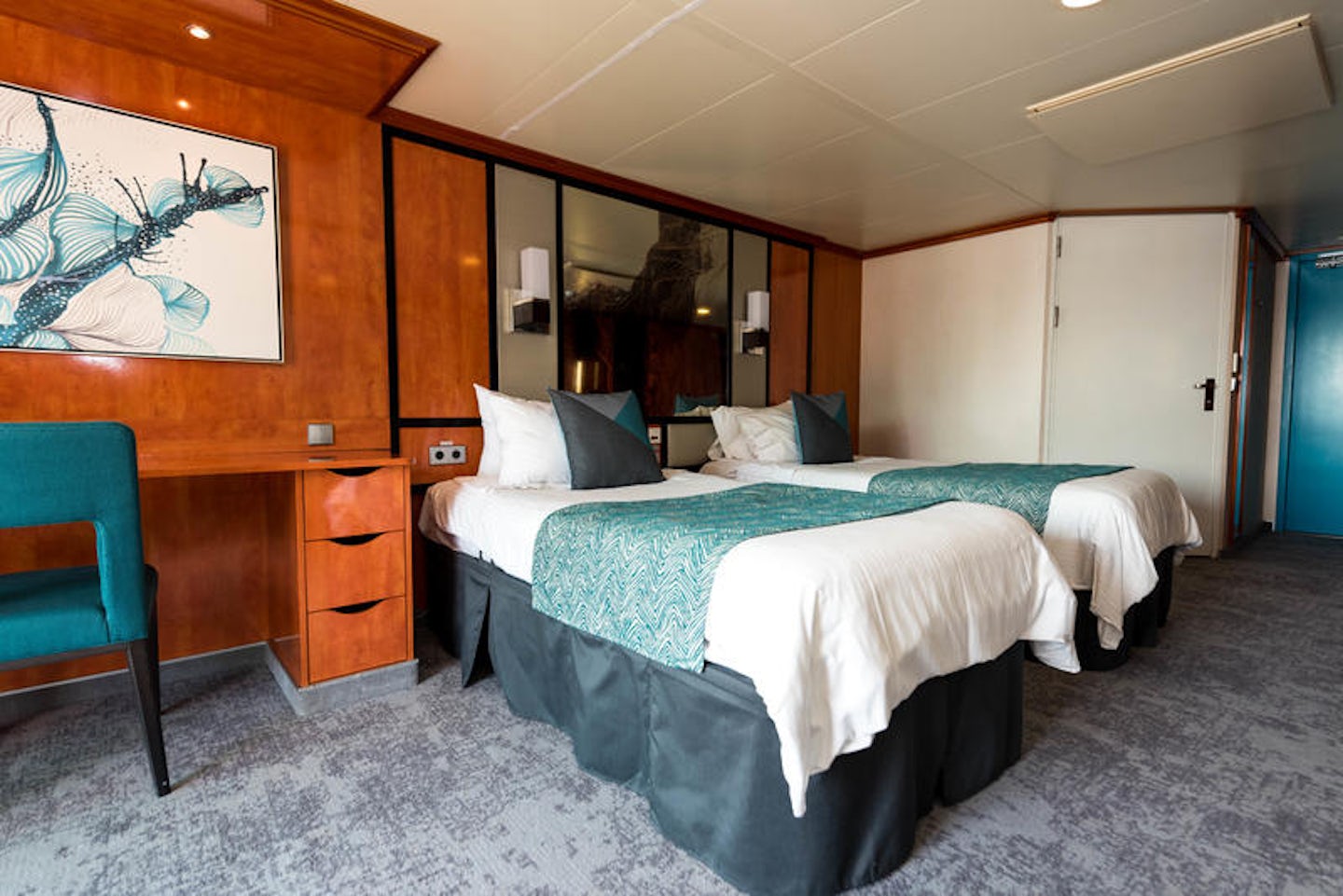 The Aft-Facing Mini-Suite on Norwegian Pearl