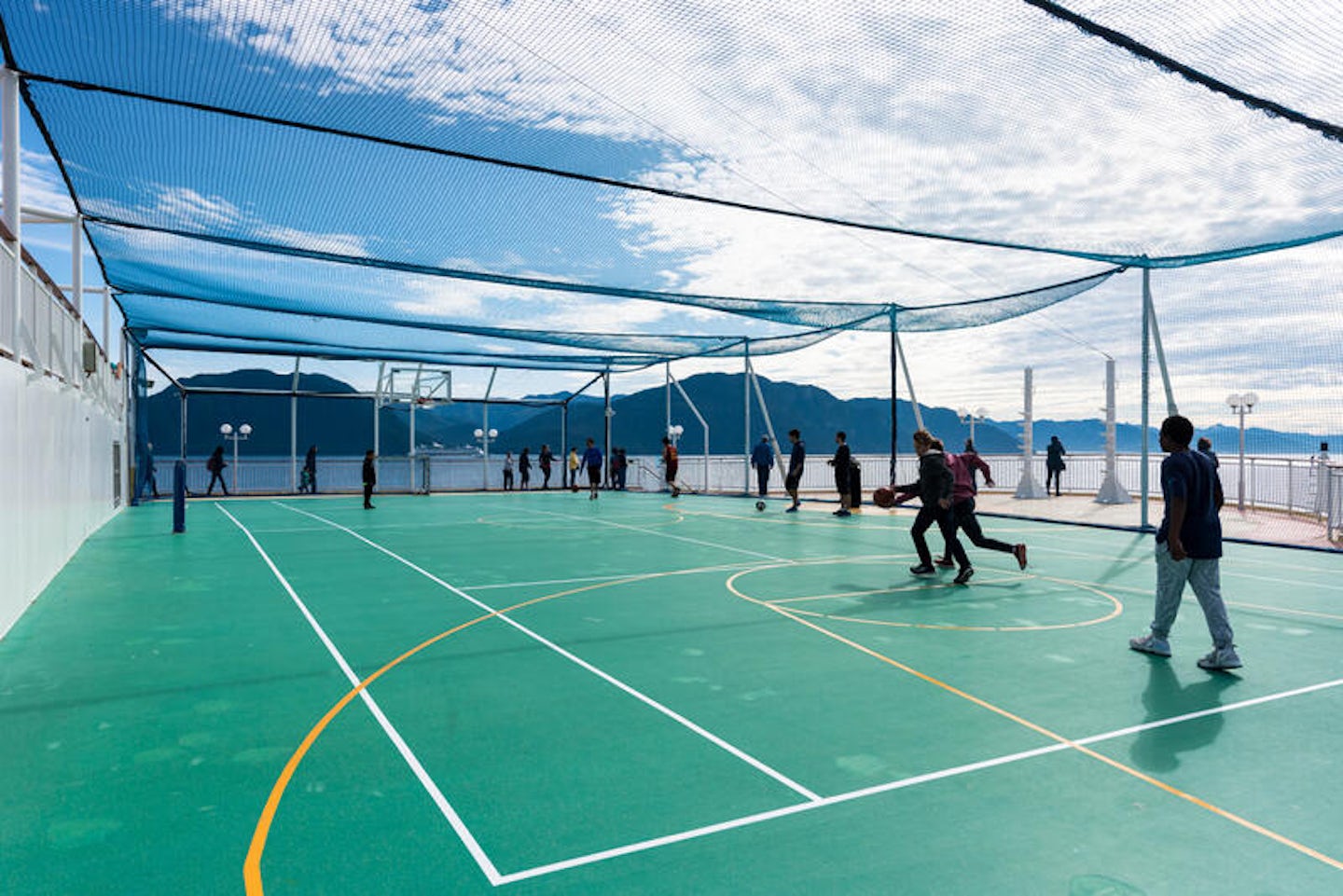 Sport Courts on Norwegian Pearl
