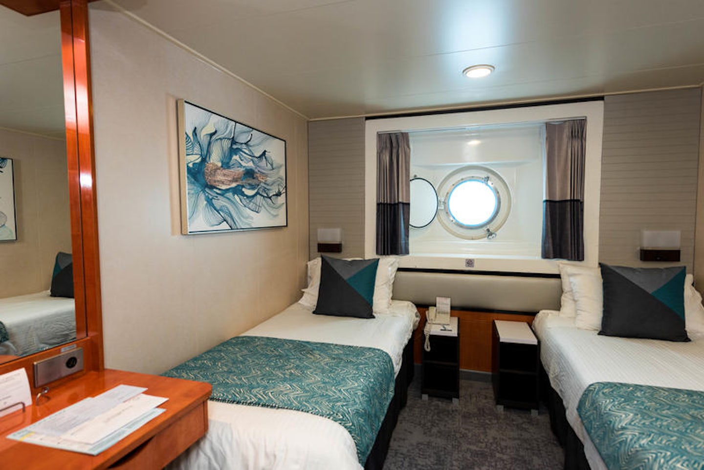 The Porthole Cabin on Norwegian Pearl