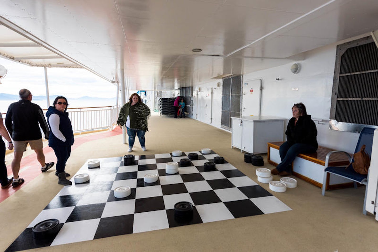 Giant Checkers on Norwegian Pearl