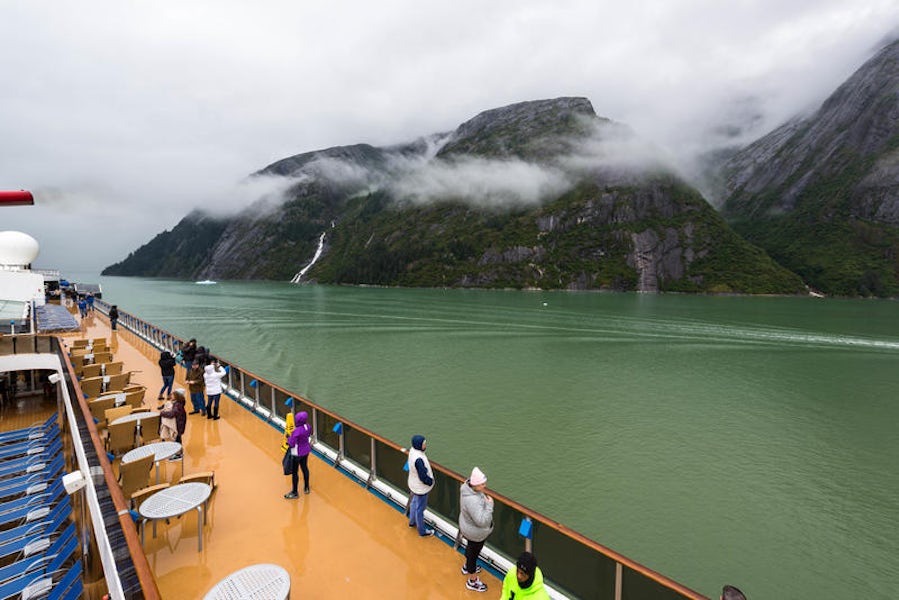 cruise tracy arm fjord carnival