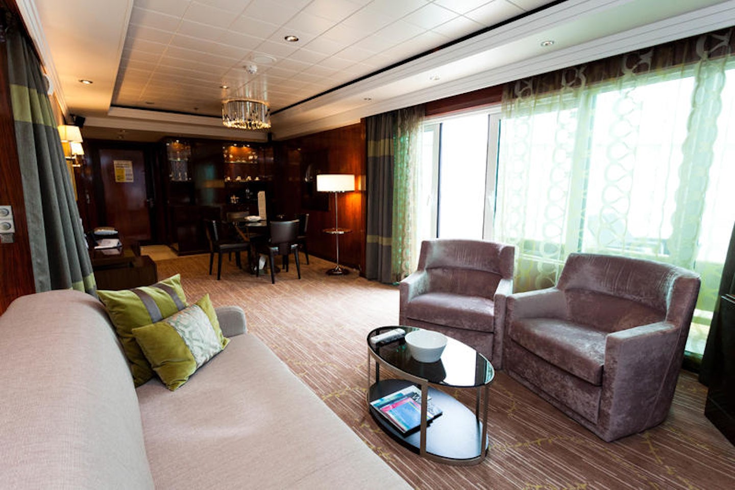 The Haven Deluxe Owner's Suite on Norwegian Jade