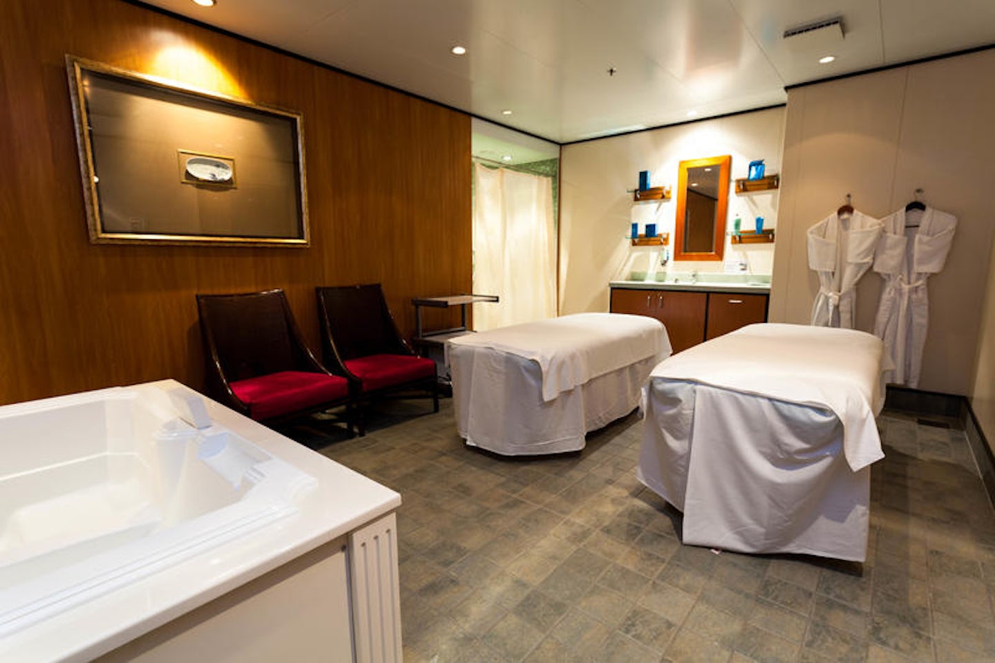 Double Spa Treatment Room on Norwegian Jade