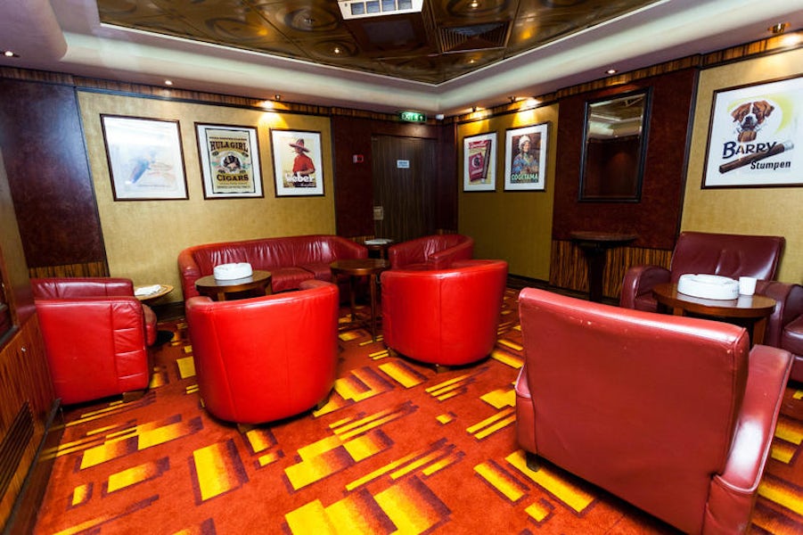 cruise ship with cigar bar
