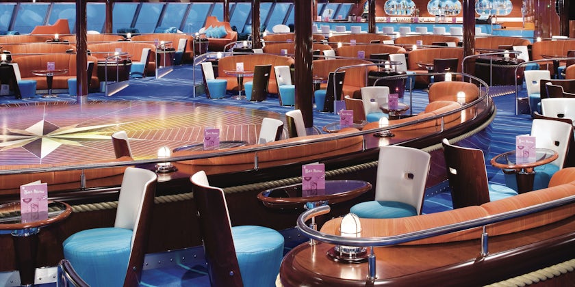 Spinnaker Lounge on Norwegian Cruise Line (Photo: NCL) 