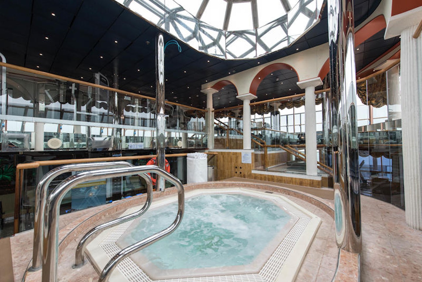 Spa Pool on Carnival Miracle