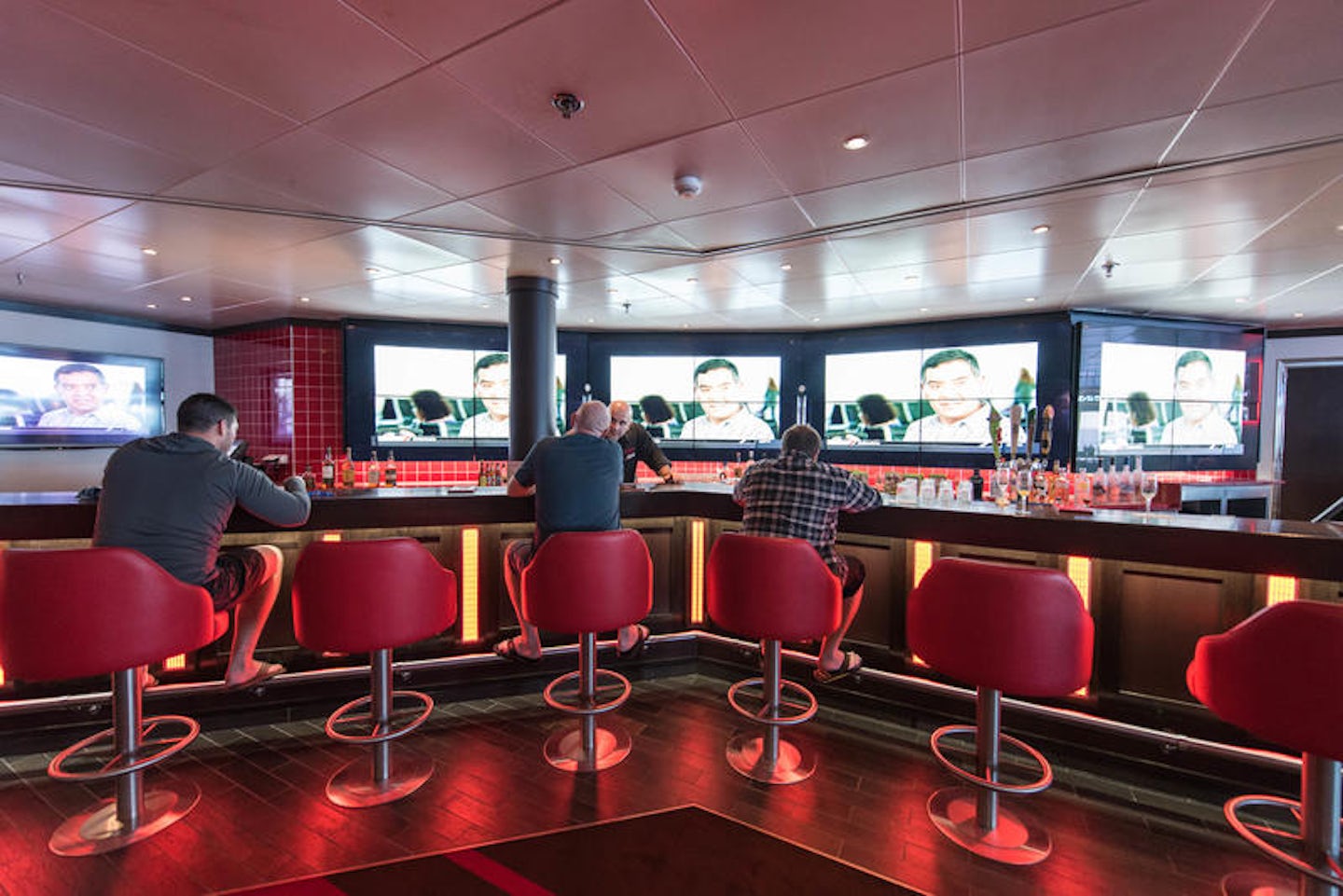 SkyBox Sports Bar on Carnival Miracle