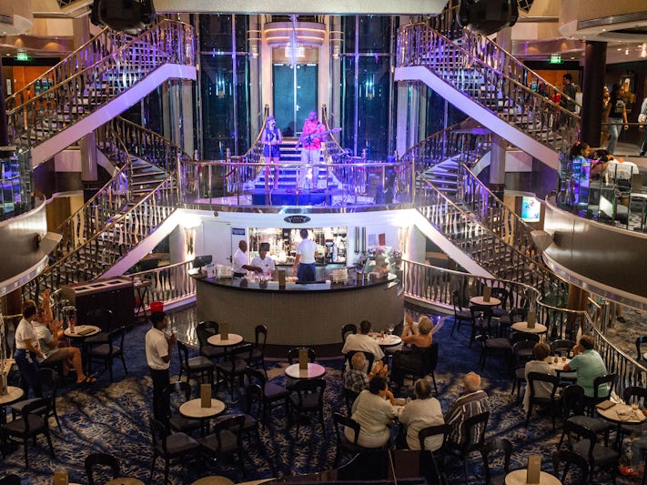 Norwegian Dawn Activities, Entertainment & Amenities for Kids & Adults Norwegian Dawn Activities, Entertainment & Amenities for Kids & Adults