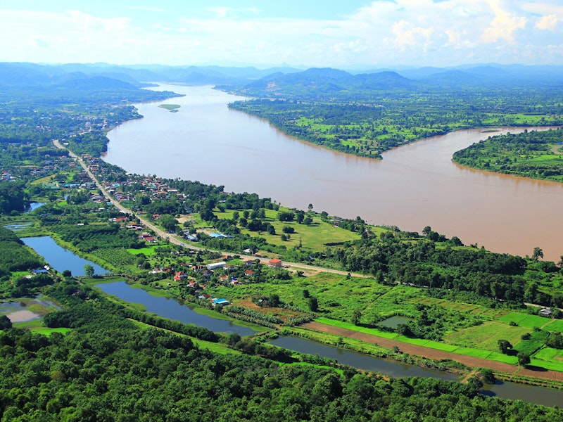 Asia river. Река Хонгха Вьетнам. Река Меконг. Меконг вид сверху. Парагвай река панорама.