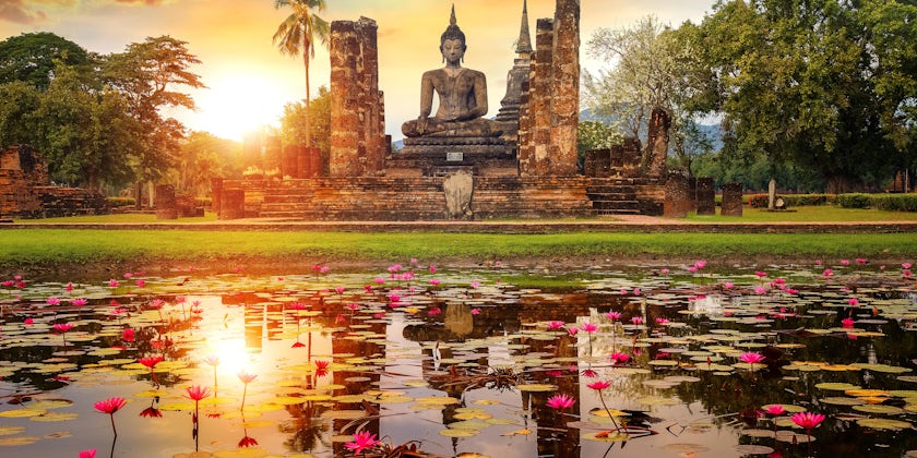 Wat Mahathat Temple in the precinct of Sukhothai Historical Park (Photo: cowardlion/Shutterstock)