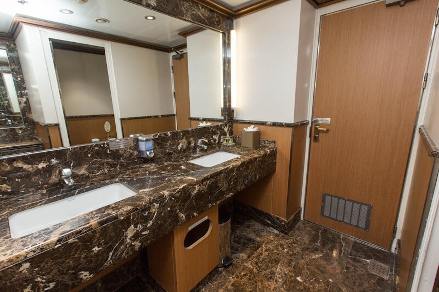 Public Restrooms on Silver Cloud Expedition