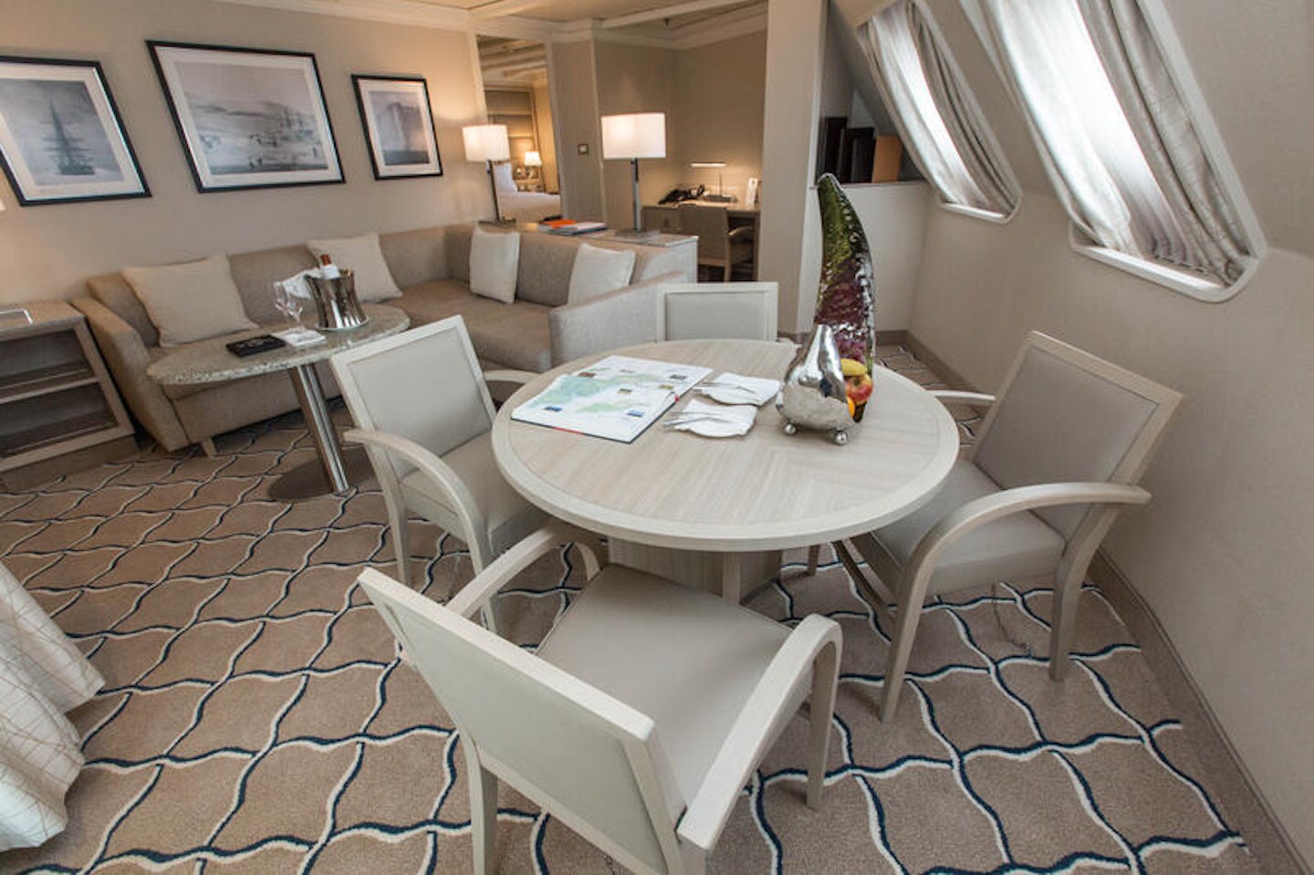 The Royal Suite on Silver Cloud Expedition