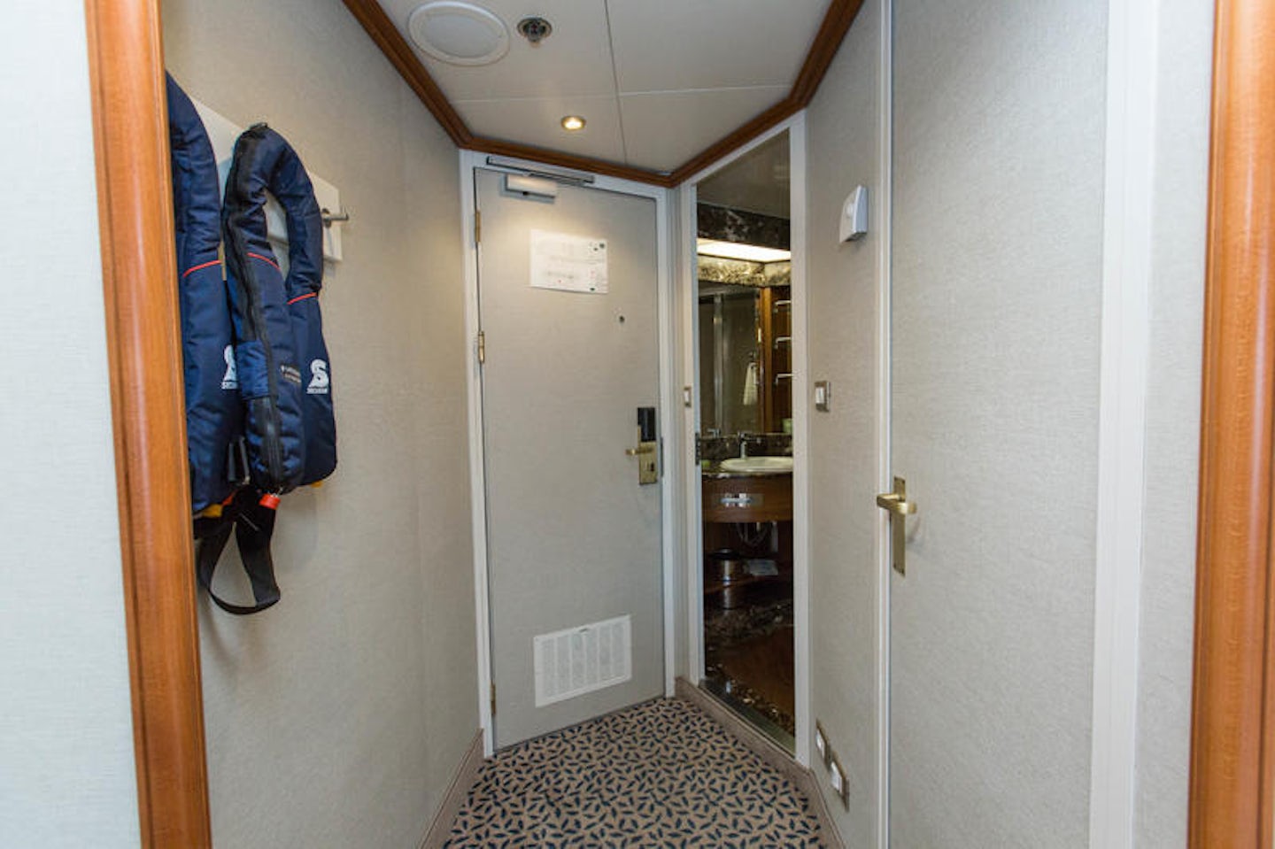 The Veranda Suite on Silver Cloud Expedition