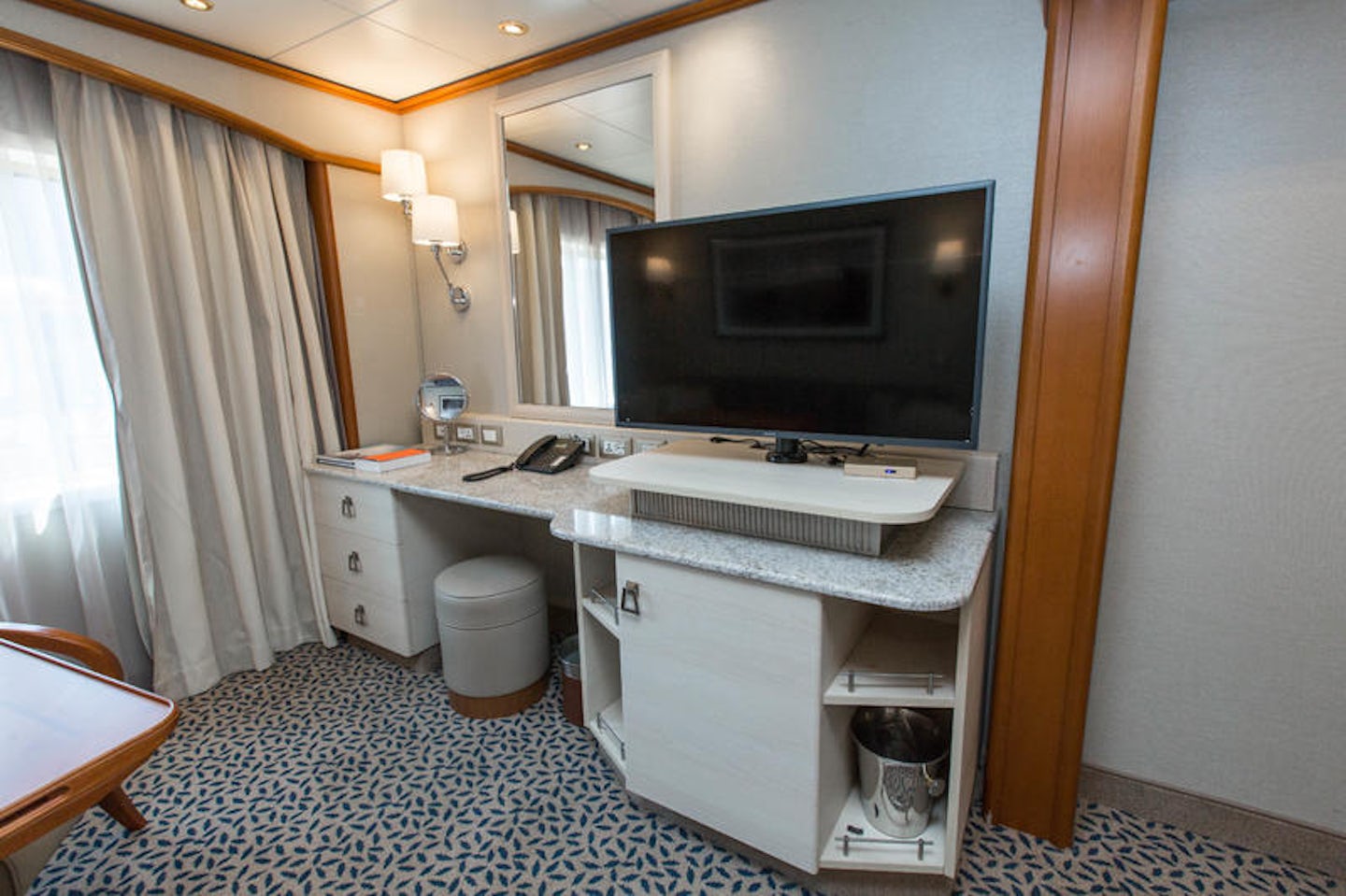 The Vista Suite on Silver Cloud Expedition
