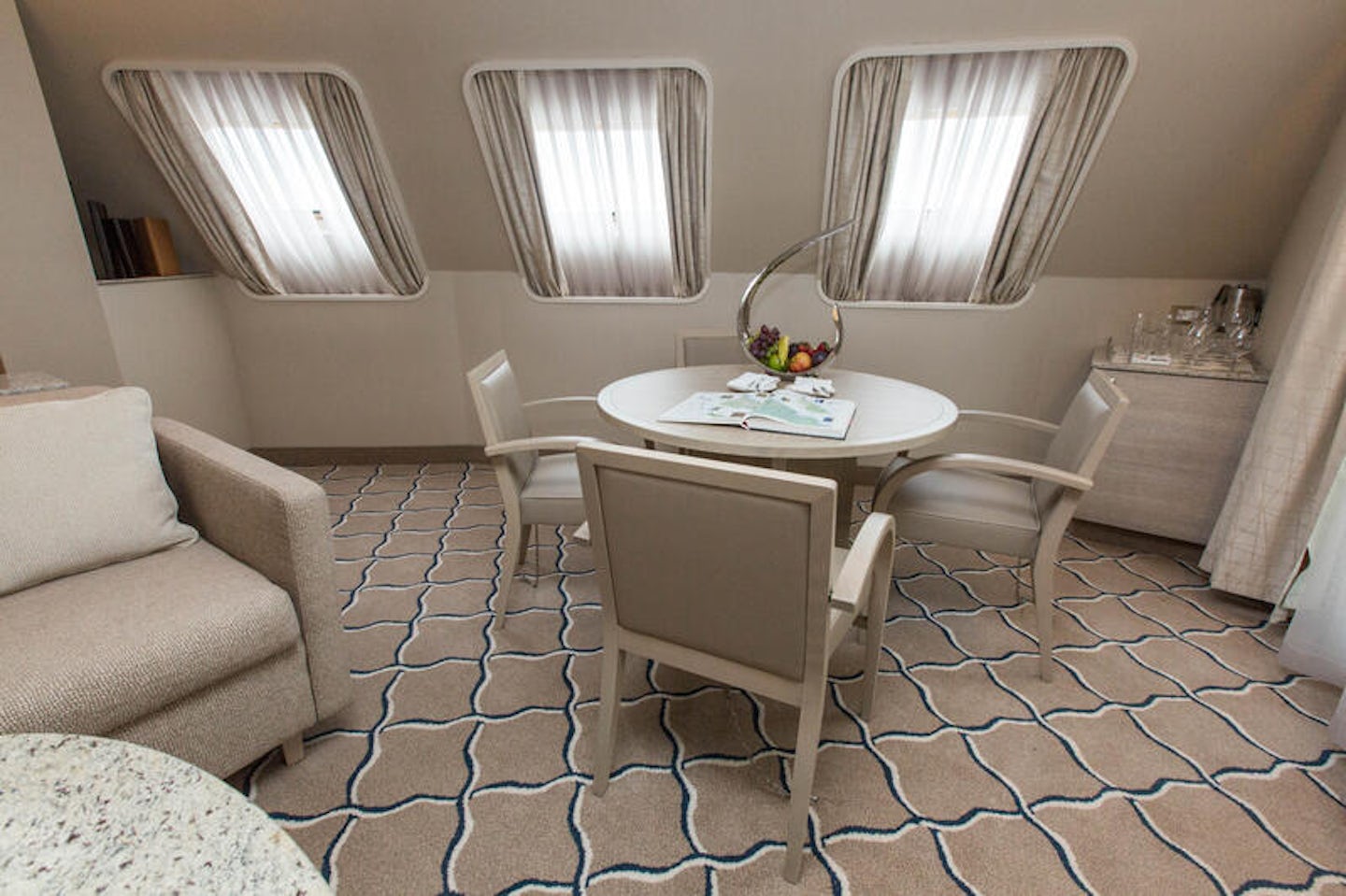 The Royal Suite on Silver Cloud Expedition