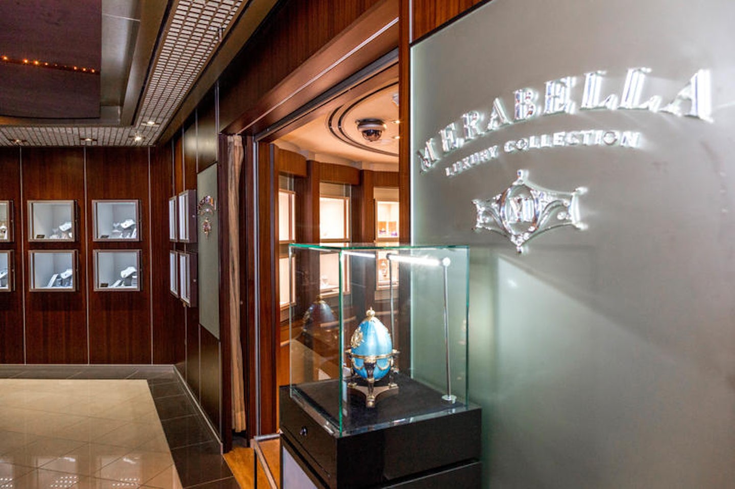 Marbella Luxury Shop on Zuiderdam