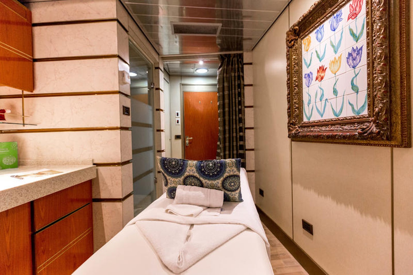 The Greenhouse Spa Treatment Room on Zuiderdam