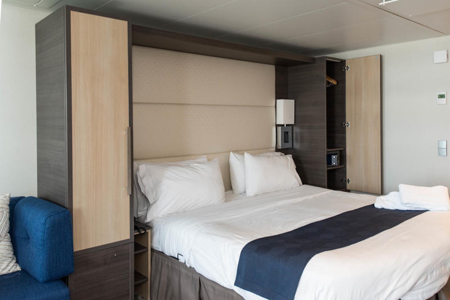 Junior Suite with Balcony on Royal Caribbean Anthem of the Seas Ship