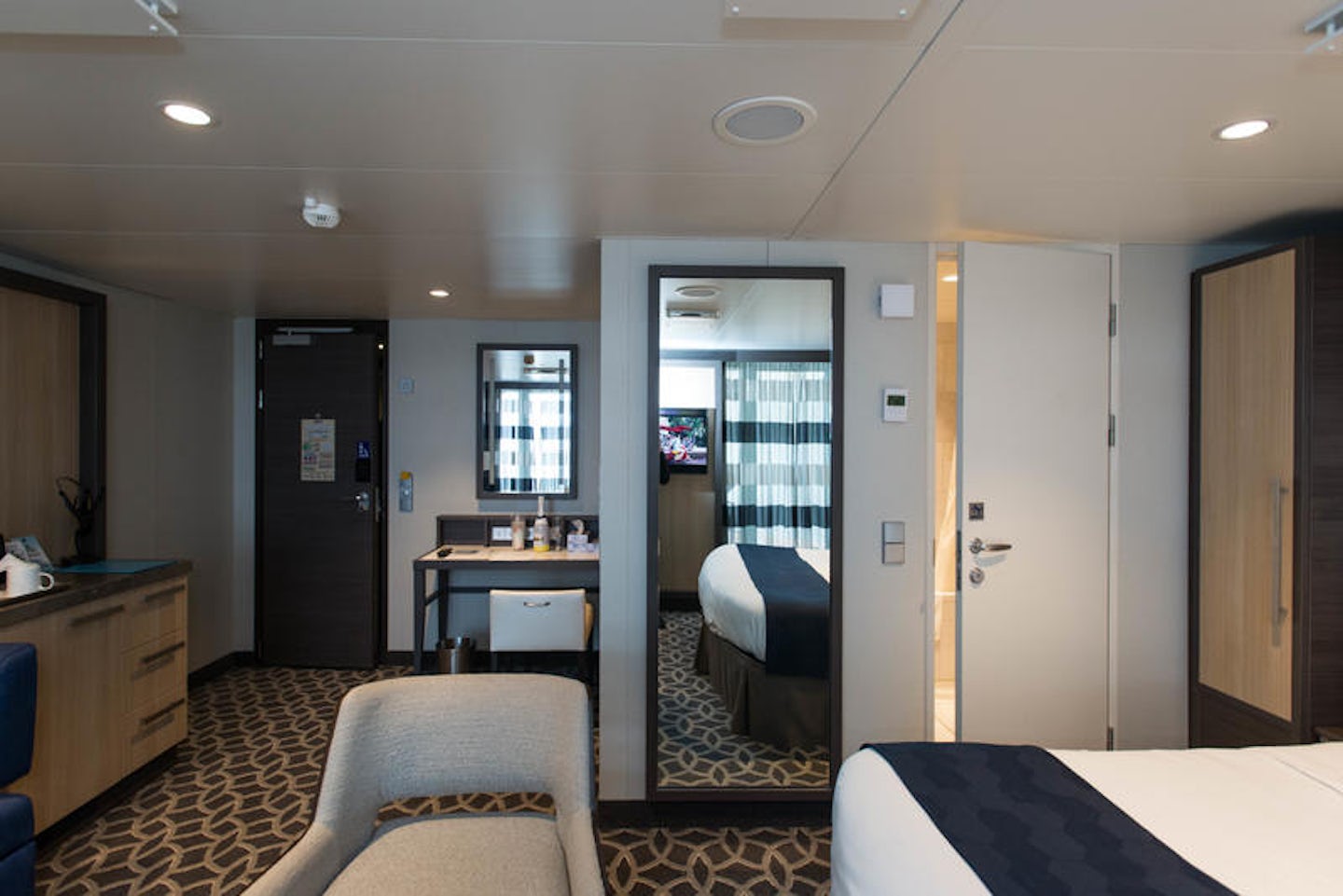 The Ocean-View Cabin with Balcony on Anthem of the Seas