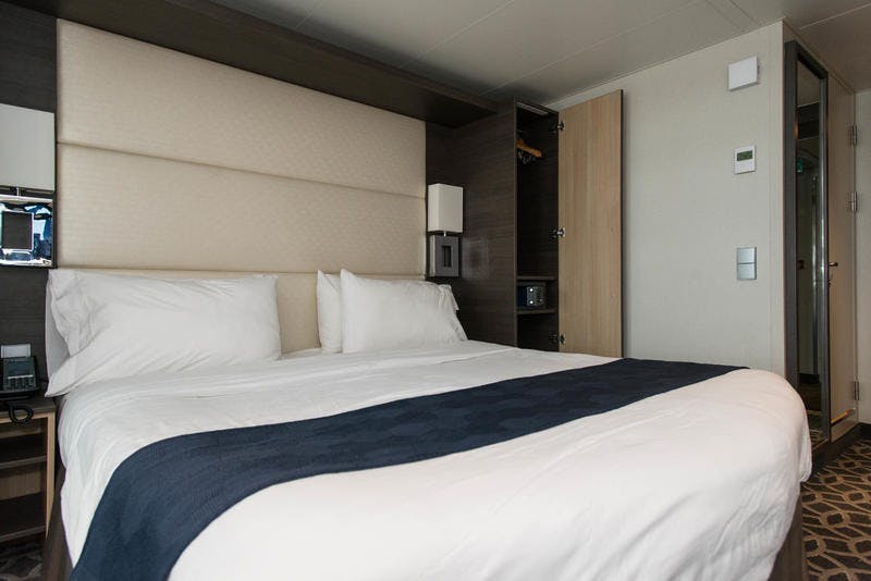 Junior Suite with Balcony on Royal Caribbean Anthem of the Seas Ship