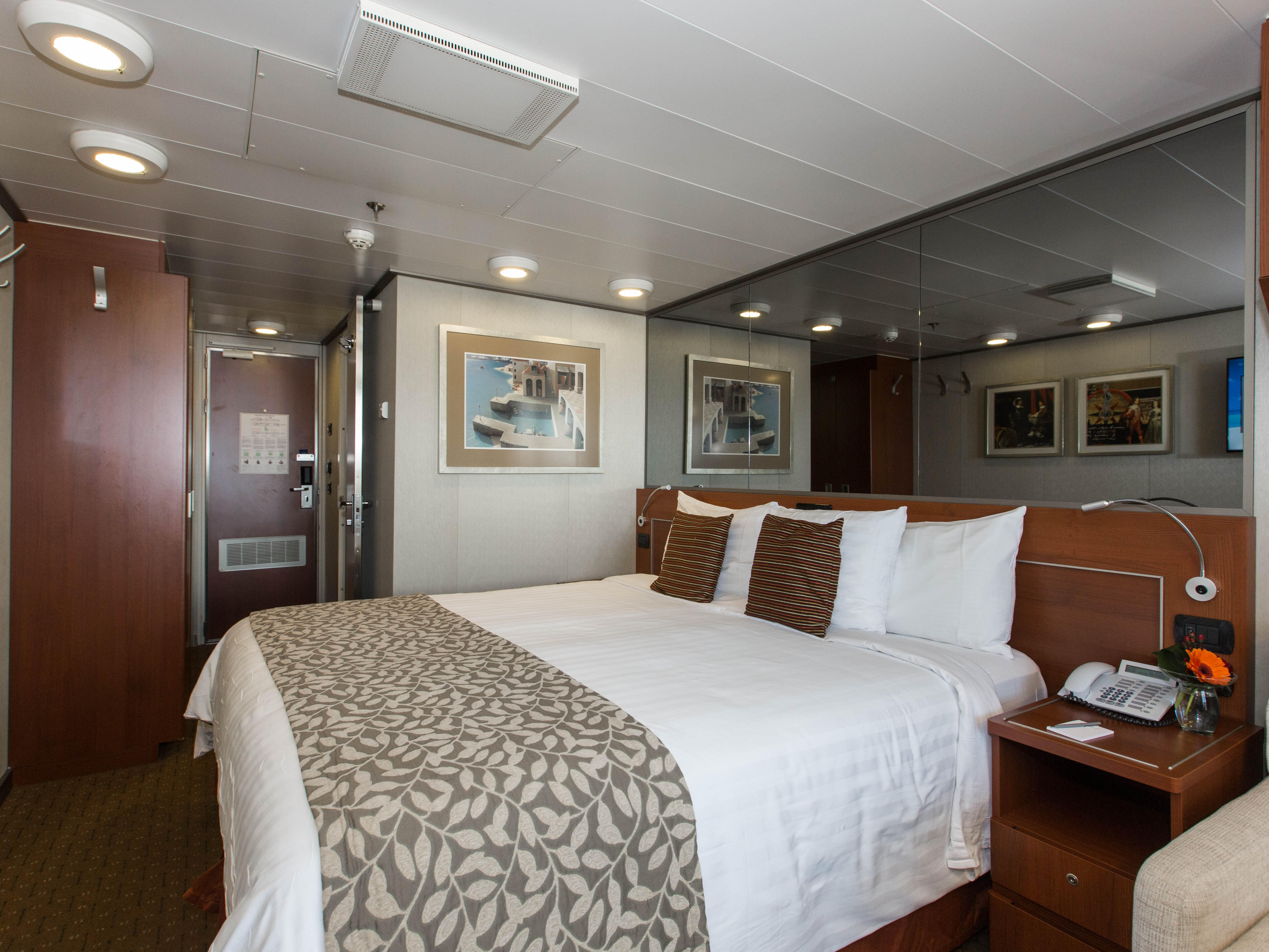 Nieuw Amsterdam Cabins Staterooms On Cruise Critic   Image X 32 