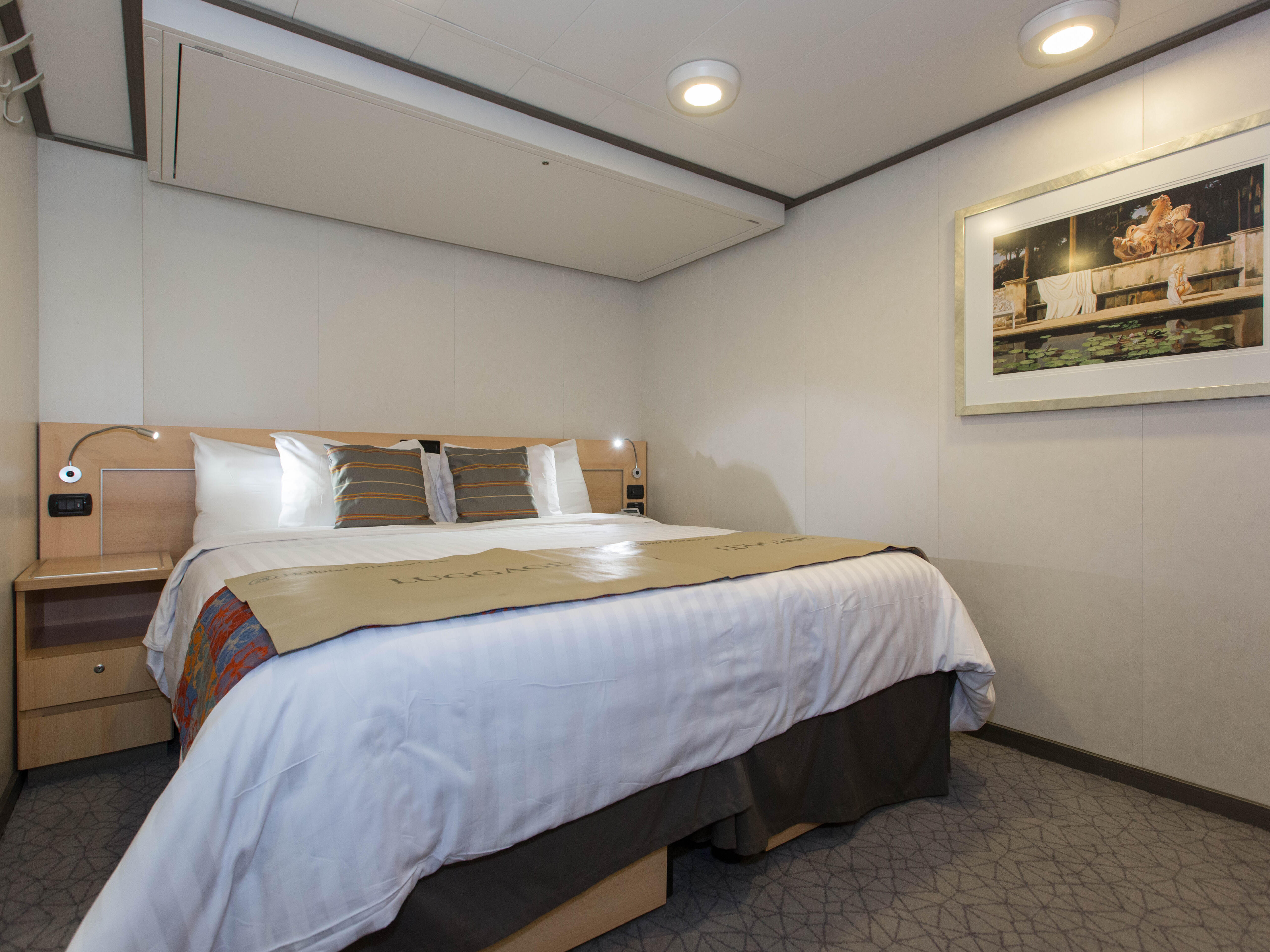 Nieuw Amsterdam Cabins Staterooms On Cruise Critic   Image X 32 