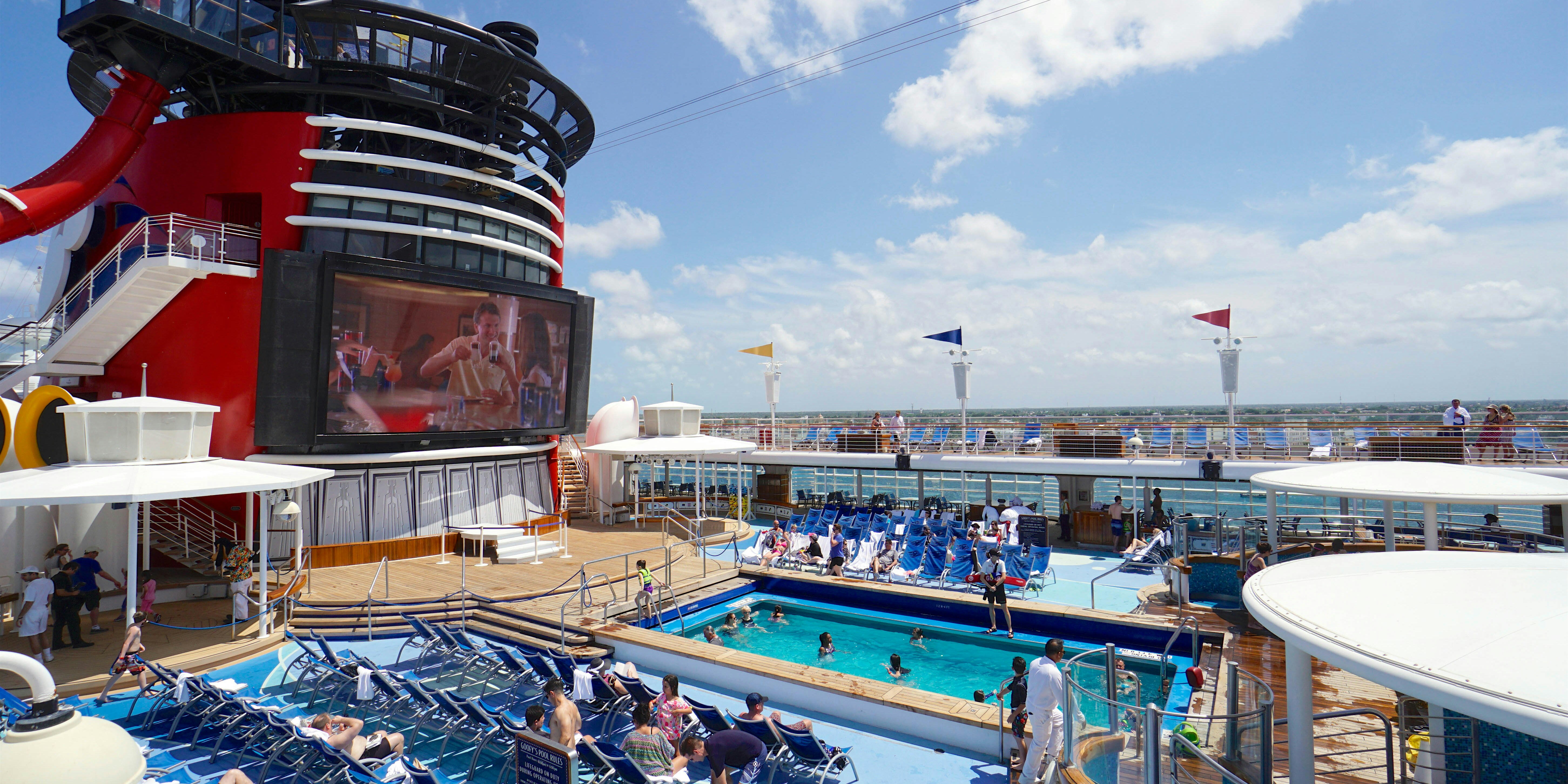 4 Best Cruise Lines for NFL Football