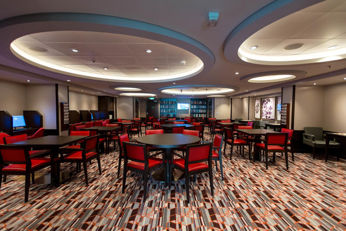 Card Room on Symphony of the Seas