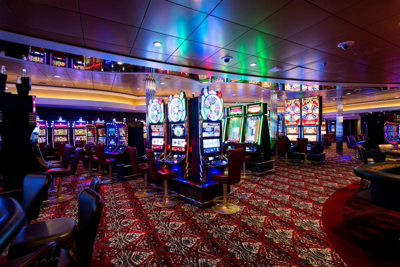 royal caribbean casino 5% fee