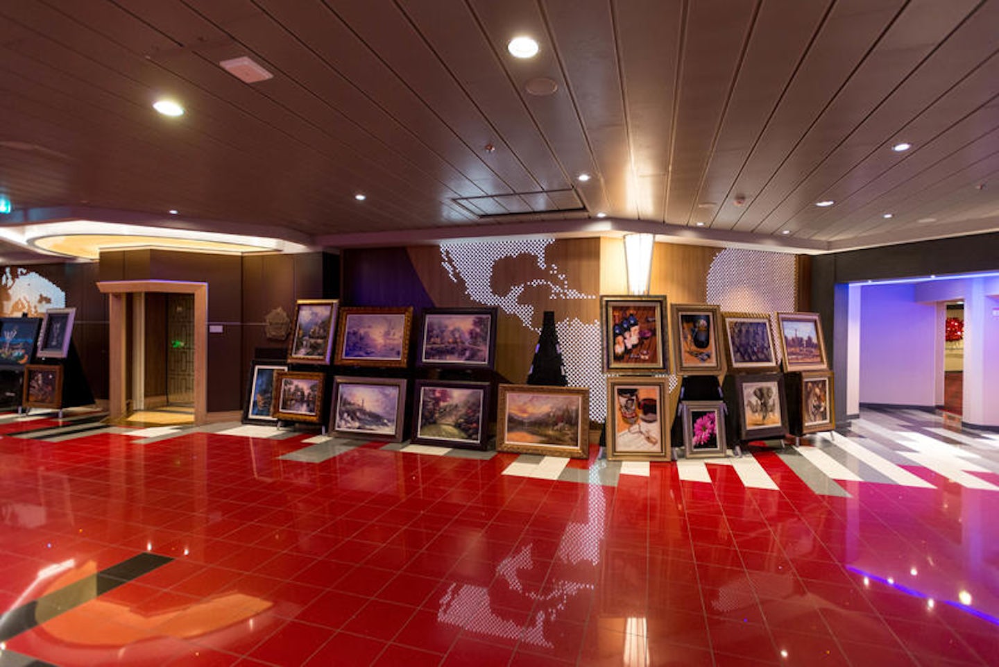 Entertainment Place on Symphony of the Seas