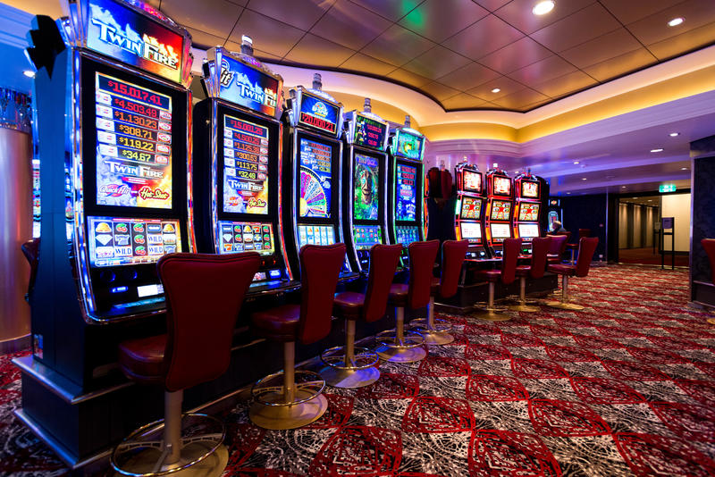 royal caribbean casino offers